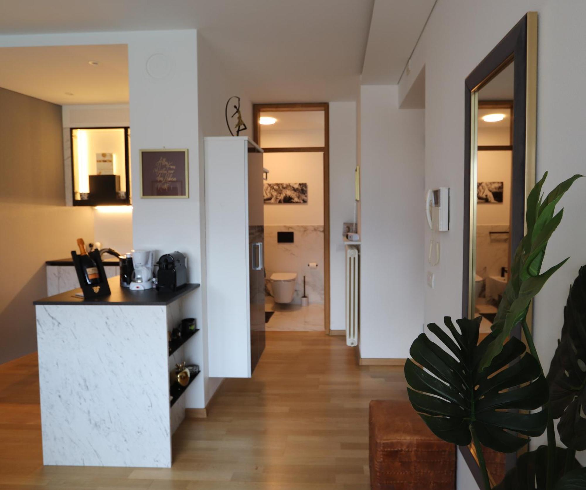 Ausblick Kleinjuwel Mit Panoramablick + Garage Apartment Merano Exterior photo